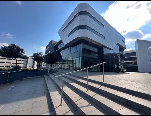 188.40M² OFFICE TO LET IN DORINGKLOOF